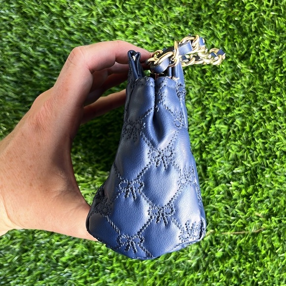 VICTORIAS SECRET Blue Cosmetic Makeup Pouch Toiletries Quilted Wristlet - Picture 6 of 10